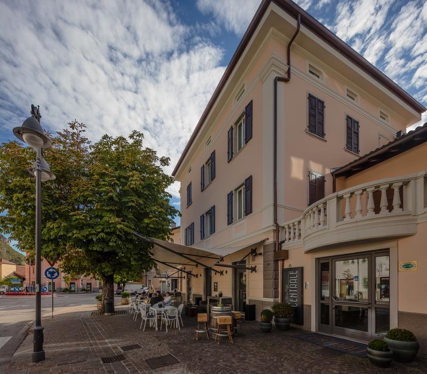 Albergo Caffe Centrale Mezzocorona Exterior foto